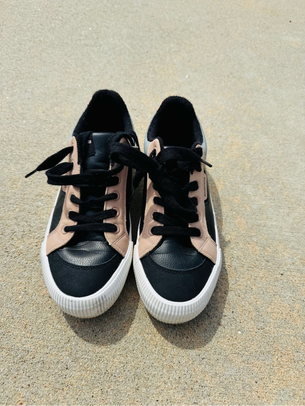 Rocket Dog Black and Blush Low-Top Sneakers